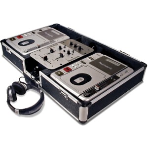 Numark Fusion 111 DJ Package